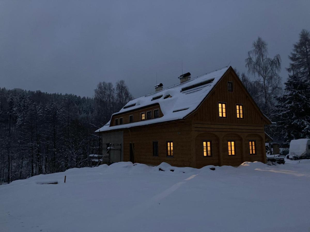 Villa Na Jeleni Stezce à Chřibská Extérieur photo
