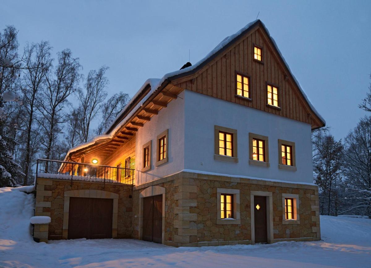 Villa Na Jeleni Stezce à Chřibská Extérieur photo